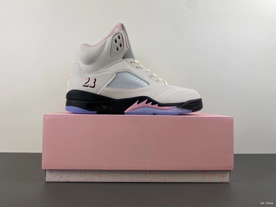 Medium  Men's HQ7978-102 5 Soft Pink Jordan Retro 1124